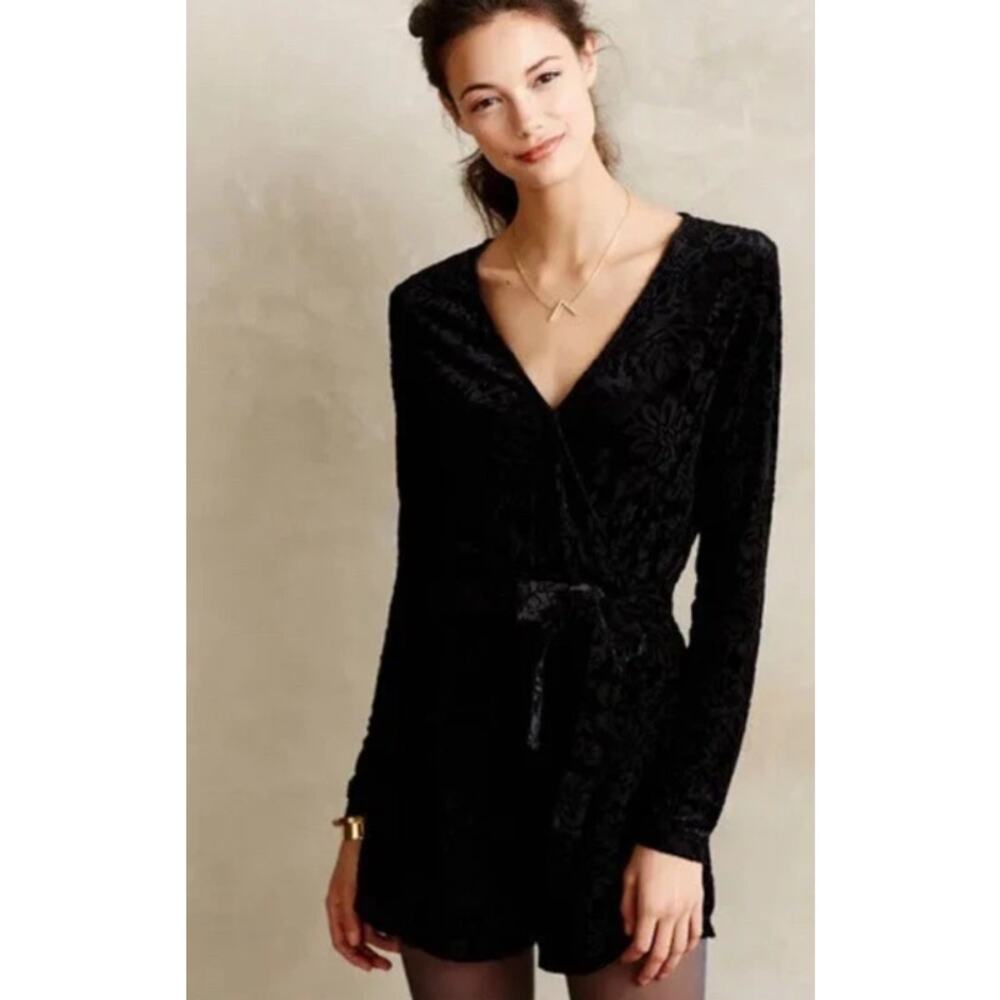 Anthropologie SAYLOR Floral V Neck Burnout Velvet‎ Romper Black Size Small